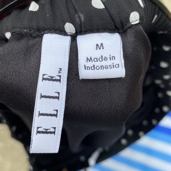 Elle polka dot suit - Picture 3 of 3